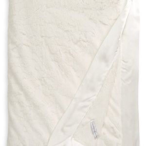 GIRAFFE AT HOME NWT Luxe Throw Luxe